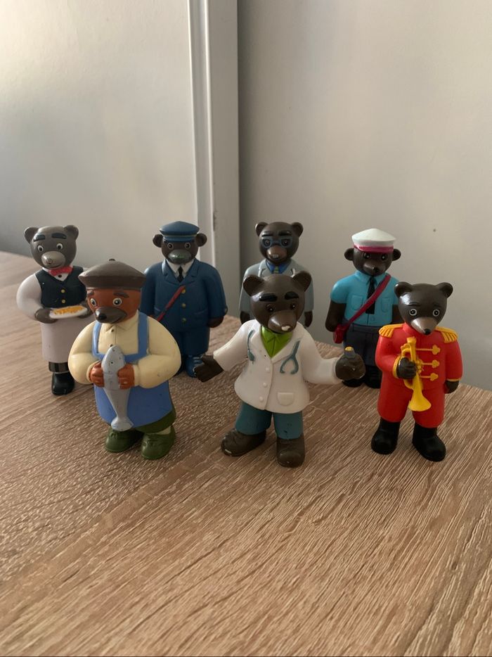 7 figurines petit ours brun les métiers