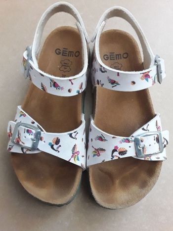 Sandales blanches fille 32 GEMO TBE