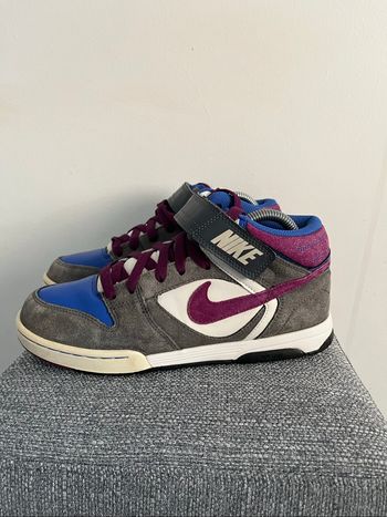 Baskets Nike  Air Garçon Taille 39