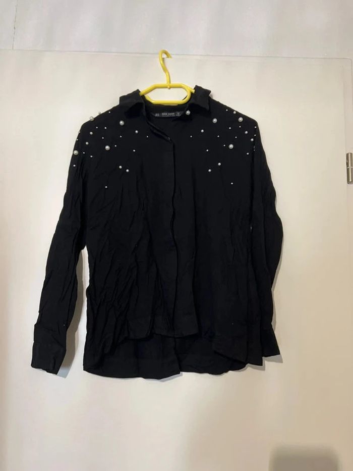 Chemisier noir à perles Zara