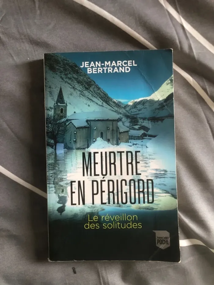 Livre meurtre en Périgord édition poche 📕 - photo numéro 2