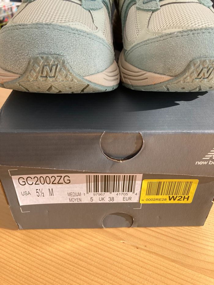 Baskets Basses Femme New Balance 2002R Pistache - Taille 38 - photo numéro 12