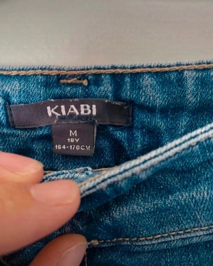 Superbe short en jean taille 38 - photo numéro 4