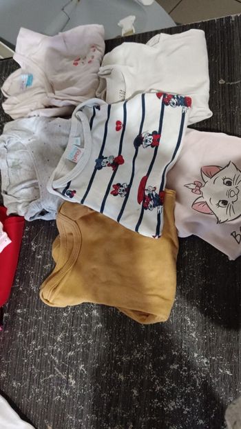 Vêtements fille 1 et 3 mois