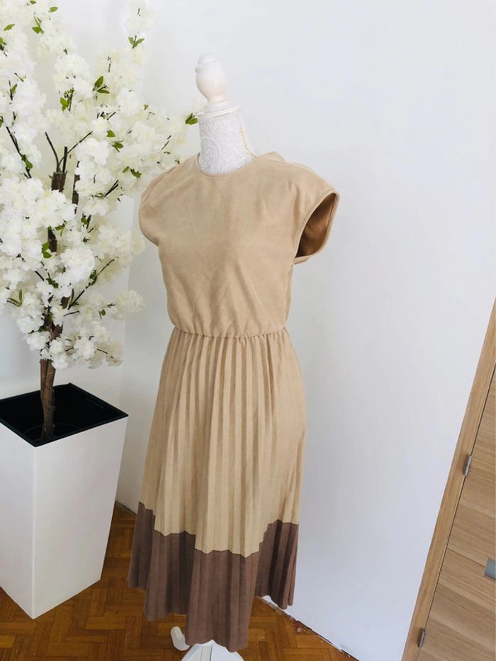 Robe Zara neuve taille S - photo numéro 3