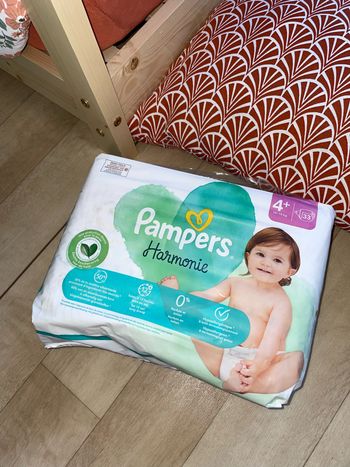 Couches Pampers harmonie