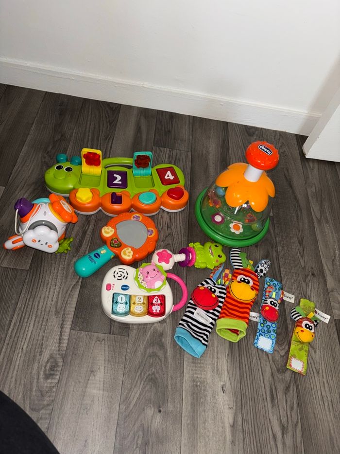 Lot de jouets