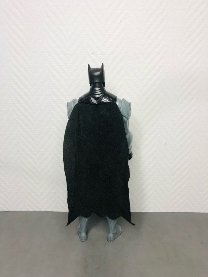 Figurine Batman 30cm Dc comics - photo numéro 2