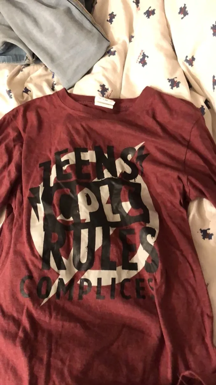 Tee shirt