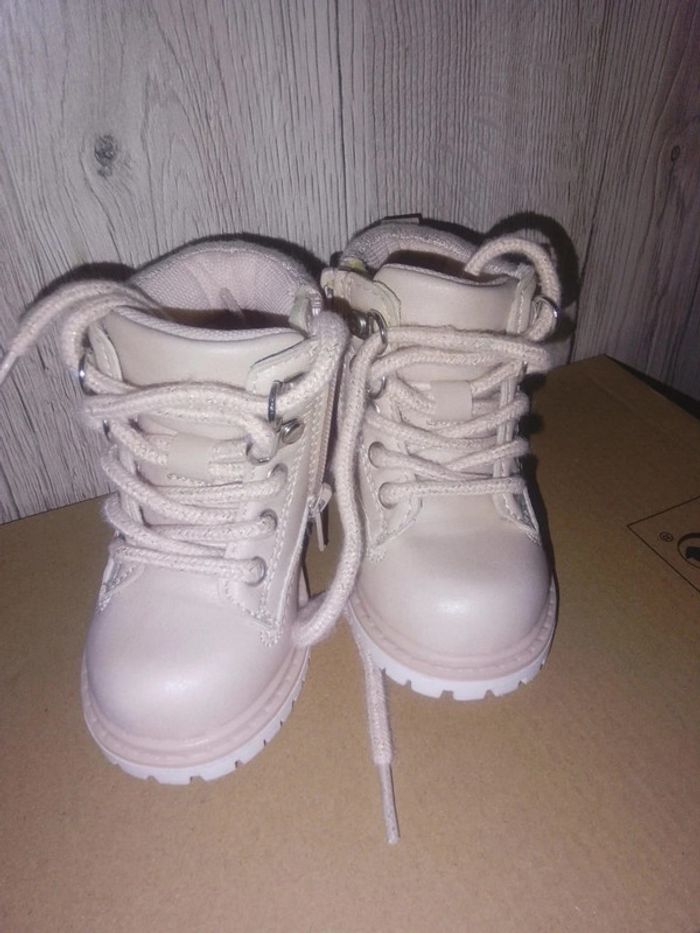Paire de chaussures fille p:19 - photo numéro 4