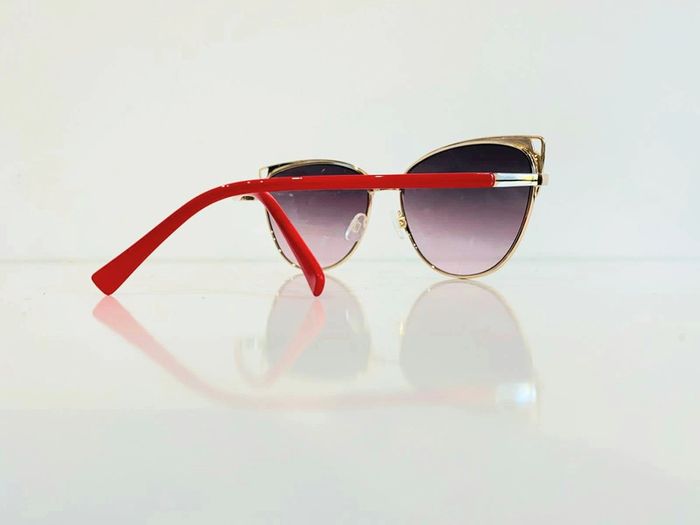 Lunette de soleil femme cats rouge et dorée verres dégradés UV protection catégorie 2 - photo numéro 6