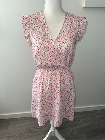 Robe drapée à fleurs rose et blanche Anika Teller NA-KD T36 S