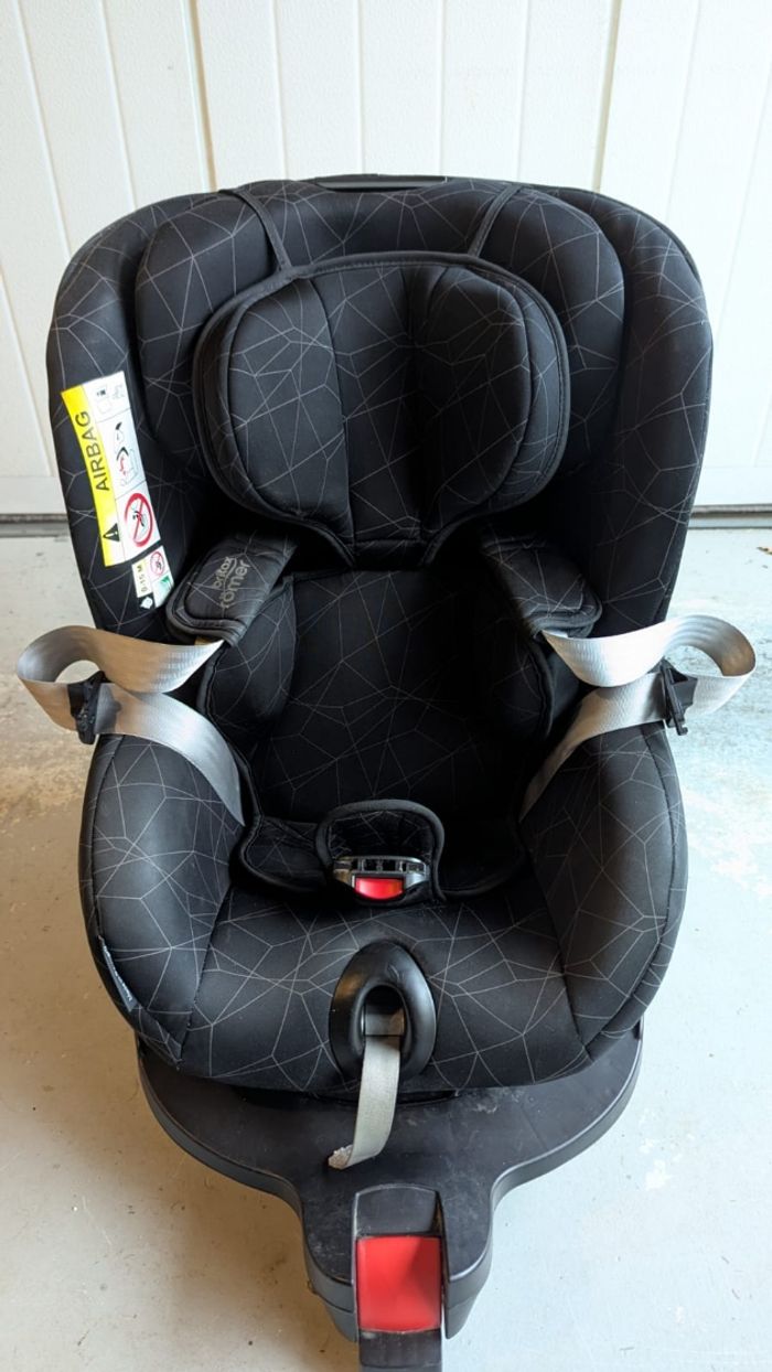 Siège auto Britax Römer Dualfix i-Size Crystal Black pivotant + ISOFIX - photo numéro 3