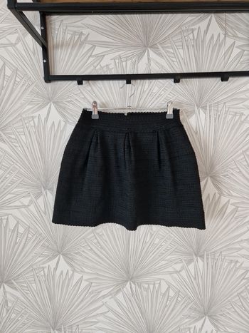 Jolie jupe chic noire taille 36