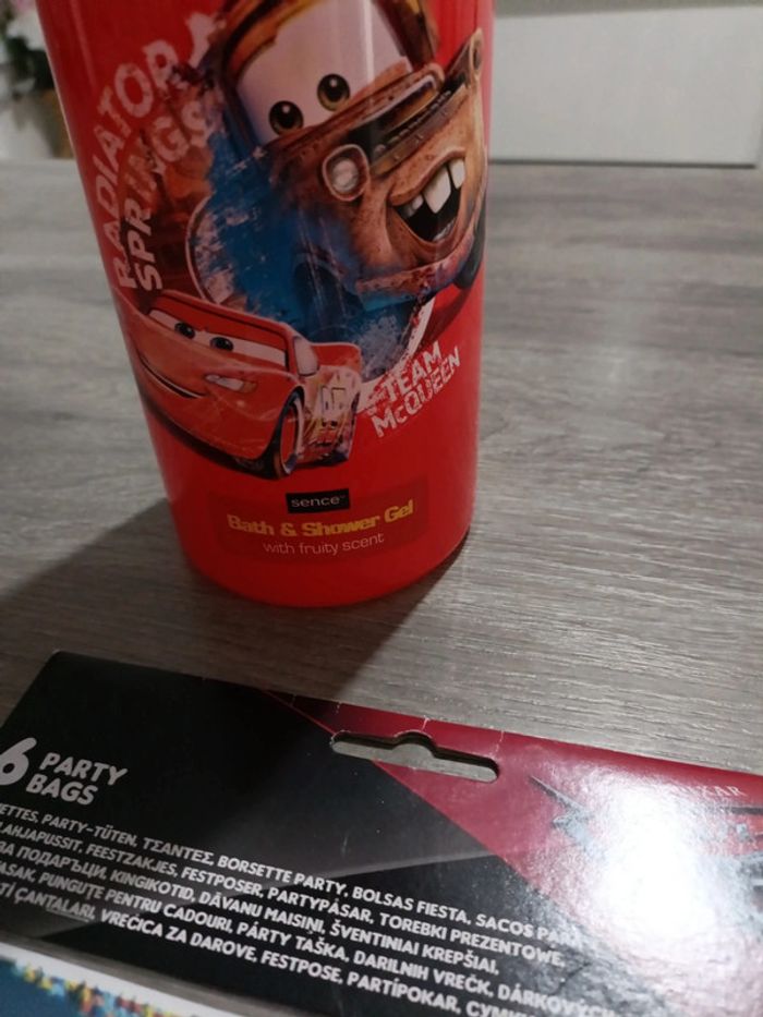 Lot Cars & Planes Disney – Gel douche 1 Litre livres & sacs de fête - photo numéro 4