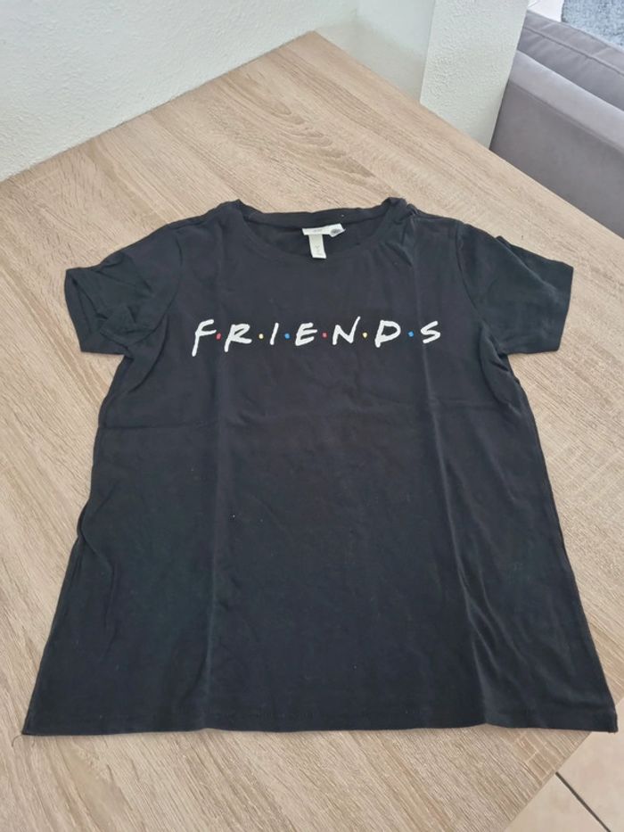 Tee shirt friends