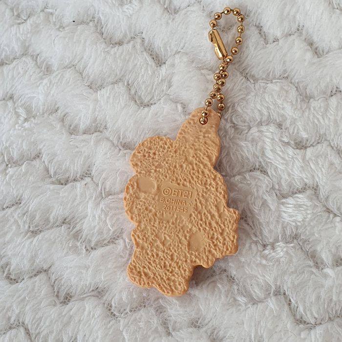 Porte clé strap charm cookie jungkook bt21 bts south korea japon gasha - photo numéro 2