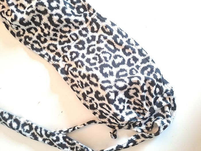 Maillot de bain femme (2 pièces) noir et blanc - Sans marque - Parfait état. - photo numéro 2
