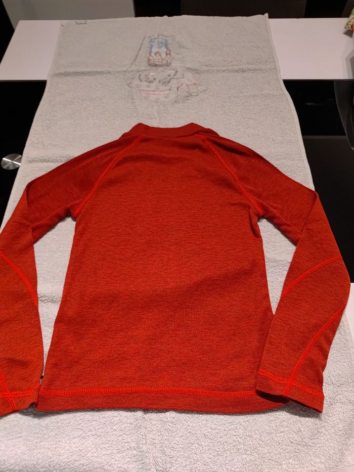 Tee shirt manches longues WEDZE. Taille 8 ans - photo numéro 2