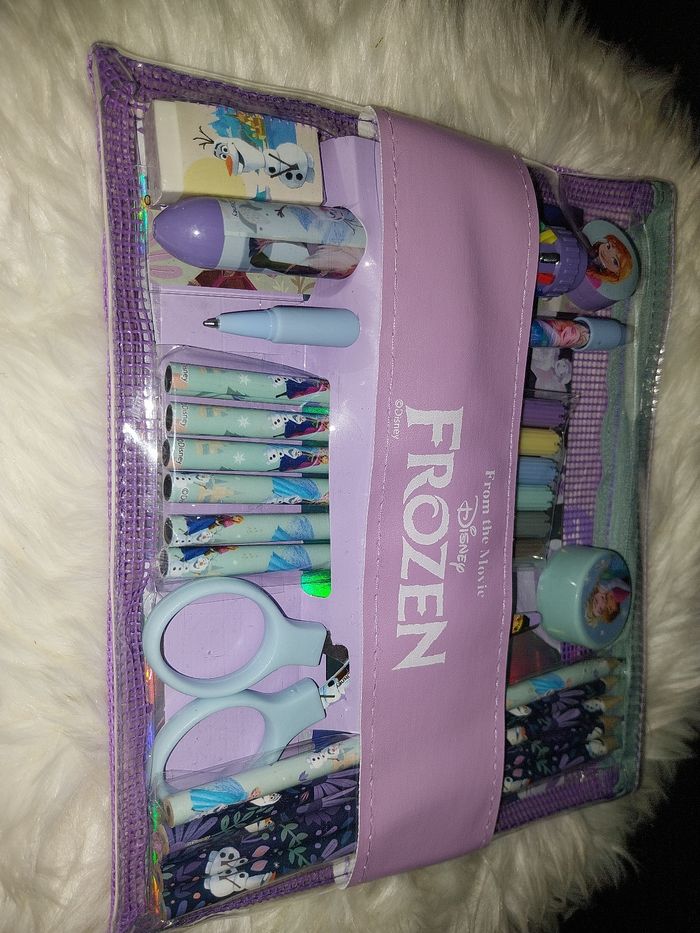 Lot fourniture scolaire reine des neige