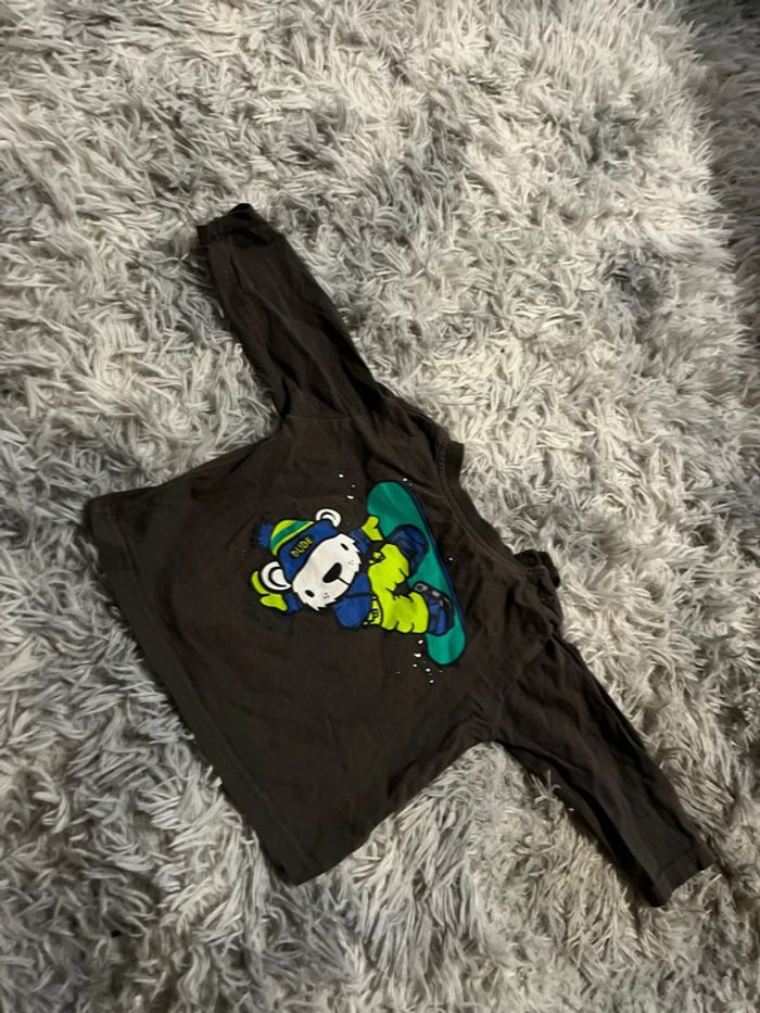 TEE shirt