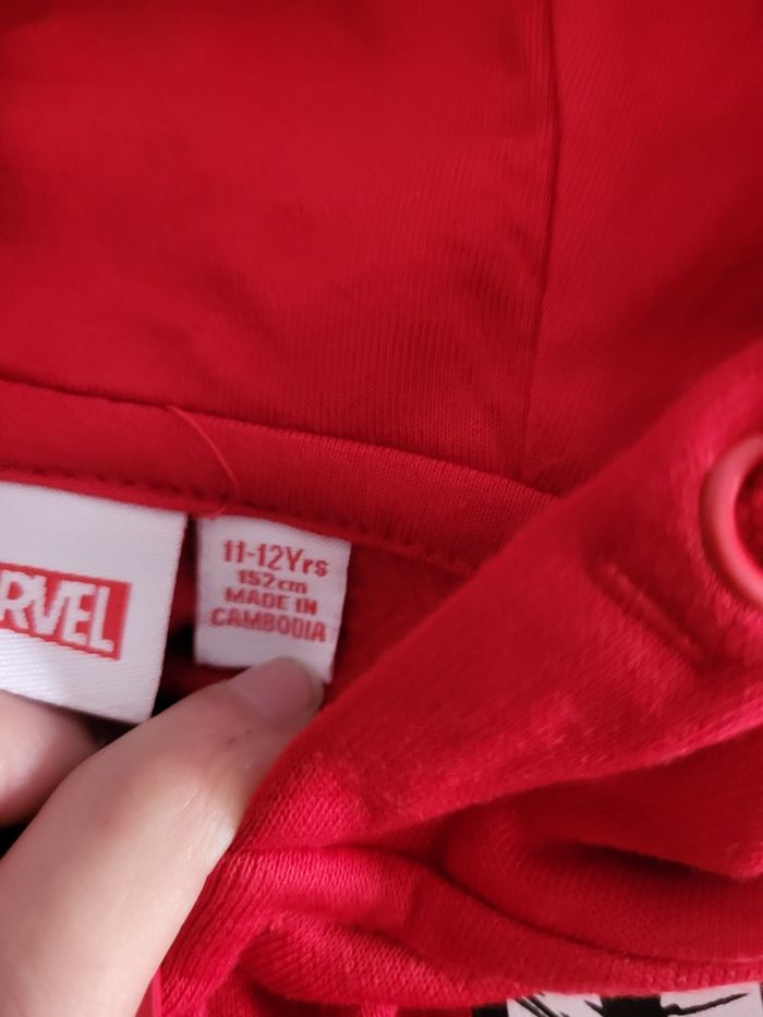 Veste / gilet à capuche spiderman 11/12 ans - photo numéro 3