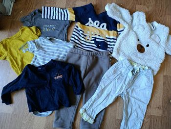 Lot de vêtements 18 mois