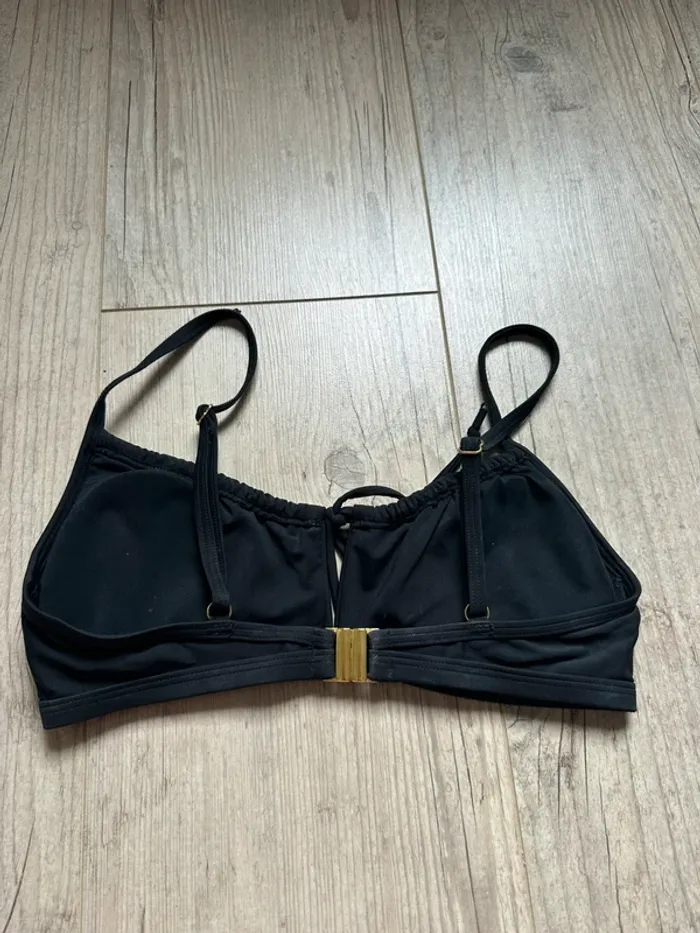 Haut de maillot noir froncé à découpe cut out - photo numéro 2