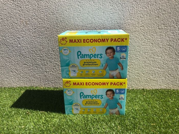 Lot 2 cartons couchés  Pampers protection premium taille 5 - photo numéro 2