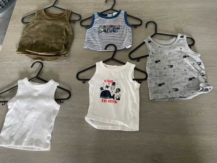 Lot tee shirt et débardeur - photo numéro 3