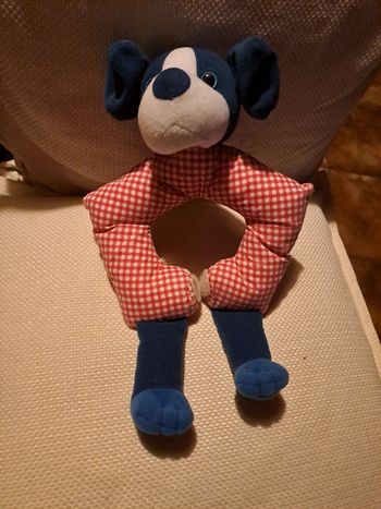 Doudou chien teckel accroche lit poussettes cosy
