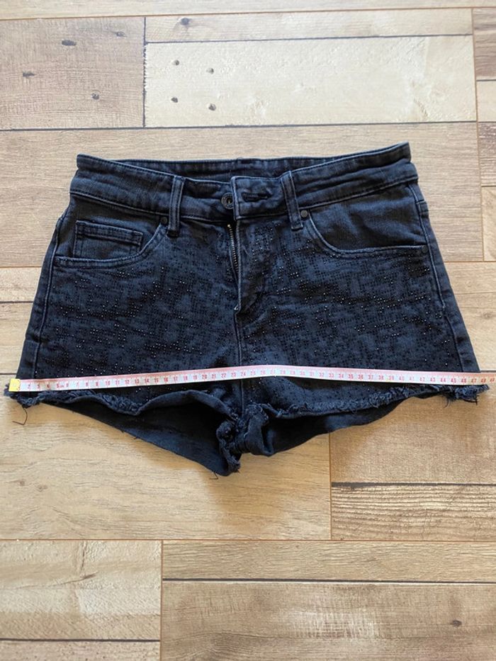 Mini short noir à paillettes - photo numéro 5