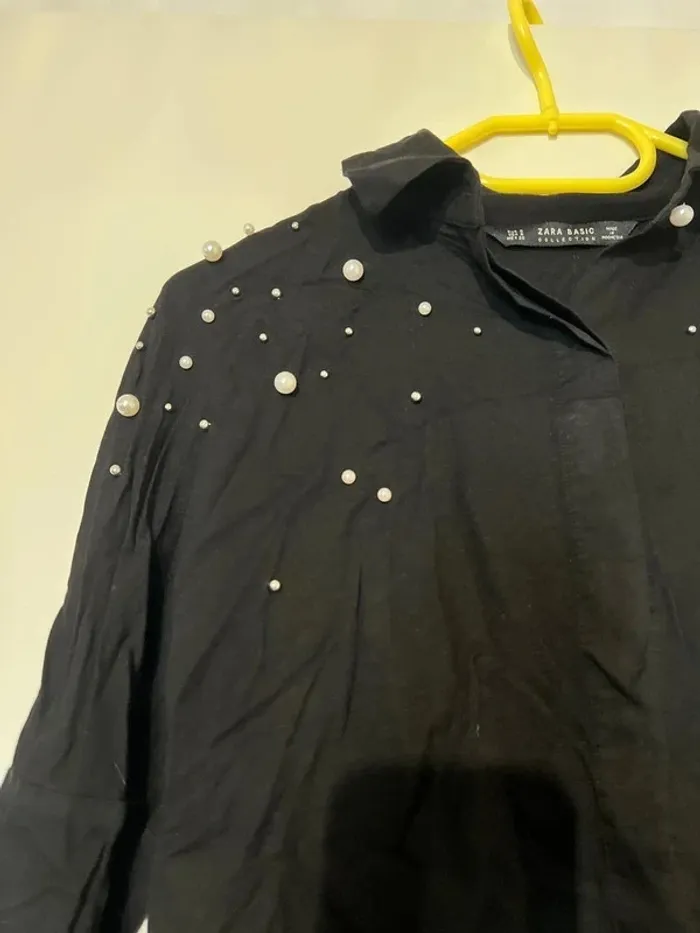 Chemisier noir à perles Zara - photo numéro 2