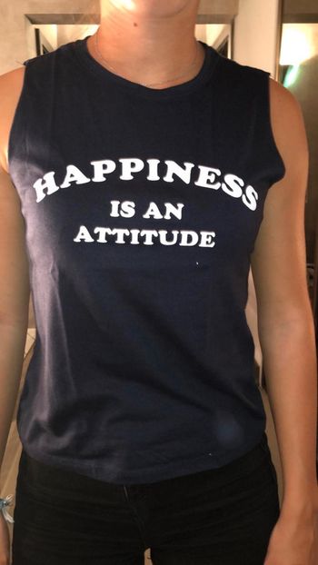 T-shirt ouvert dans le dos