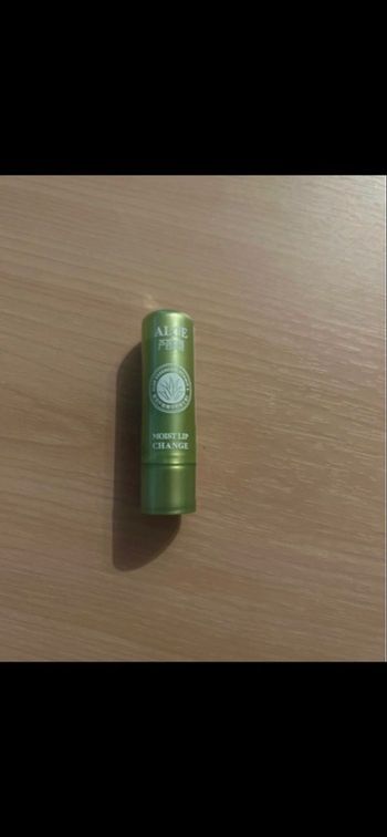 1 baume à lèvre aloe Vera 