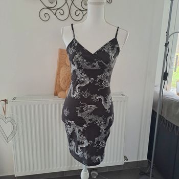 Robe noire dragons