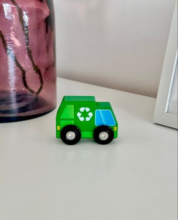 💜 Voiture verte en bois recyclage 💜