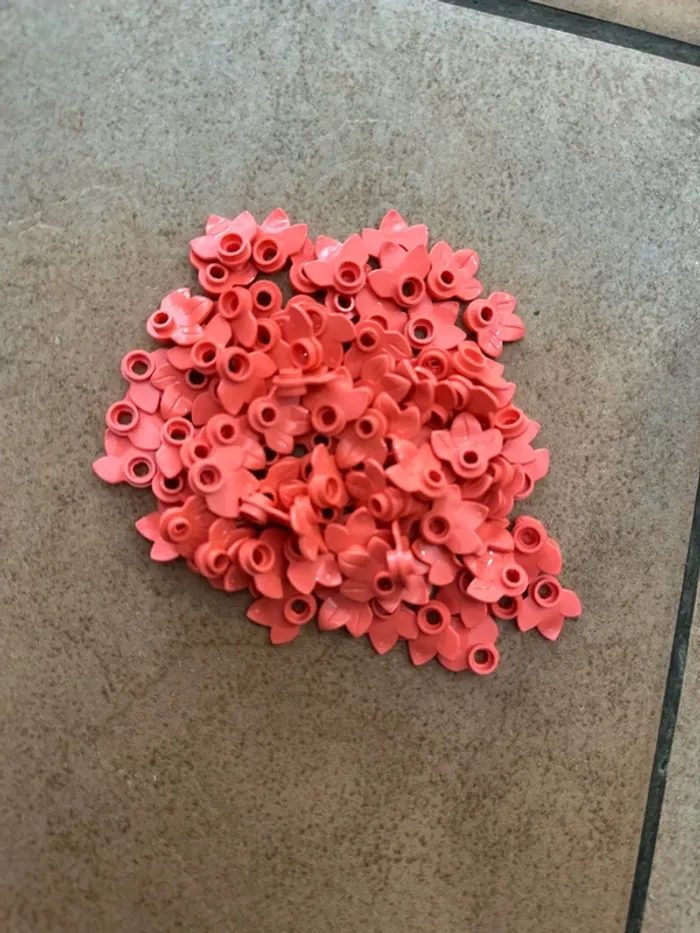 50 Plant Plate Lego , Round 1 x 1 with 3 Layered Leaves ref 32607 Corail