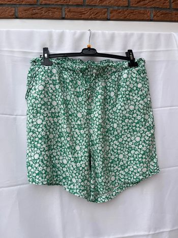 Short fleuri vert Kiabi 46/48