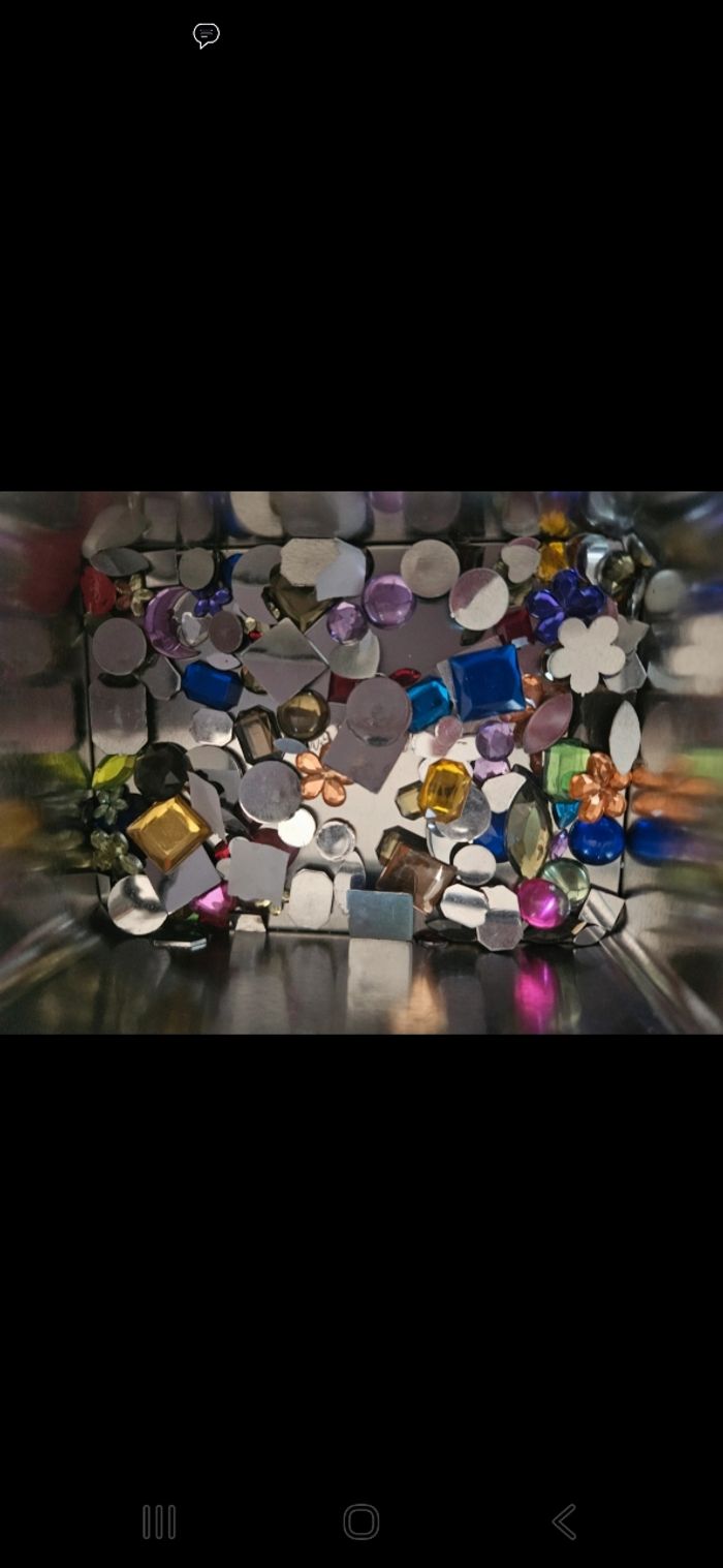 Lot de bijoux à coller pour atelier créatif