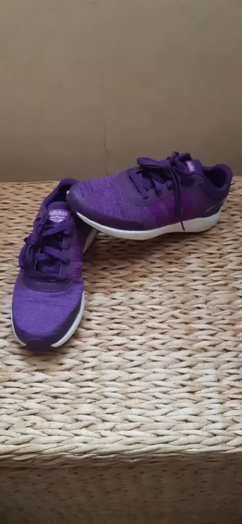 Chaussures "adidas cloudfoam race" violette pointure 35 neuves