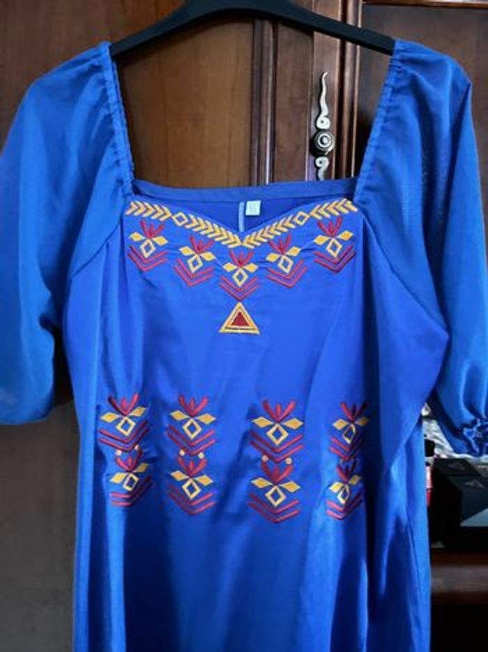 Robe kabyle brodé pour femme, tissu satin et voile, taille XL - photo numéro 2