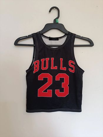 Crop top Bulls 23 noir et rouge vintage