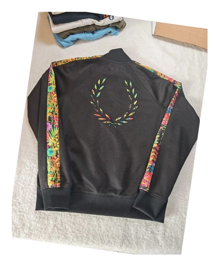 Veste de Survêtement Fred Perry x Liberty Fabric - Collaboration Iconique ! 🔥