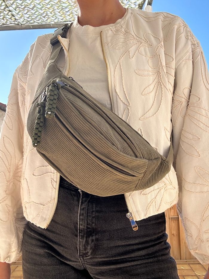 Sac banane velours kaki spacieux - photo numéro 9