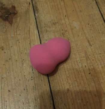 Éponge maquillage, fond de teint rose