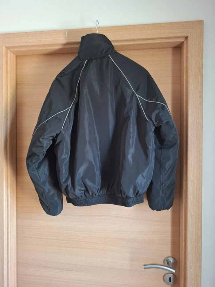 Bomber noir Jennyfer (taille XS) - photo numéro 3