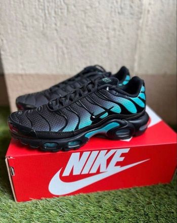 Nike tn noir bleu édition limitée 45