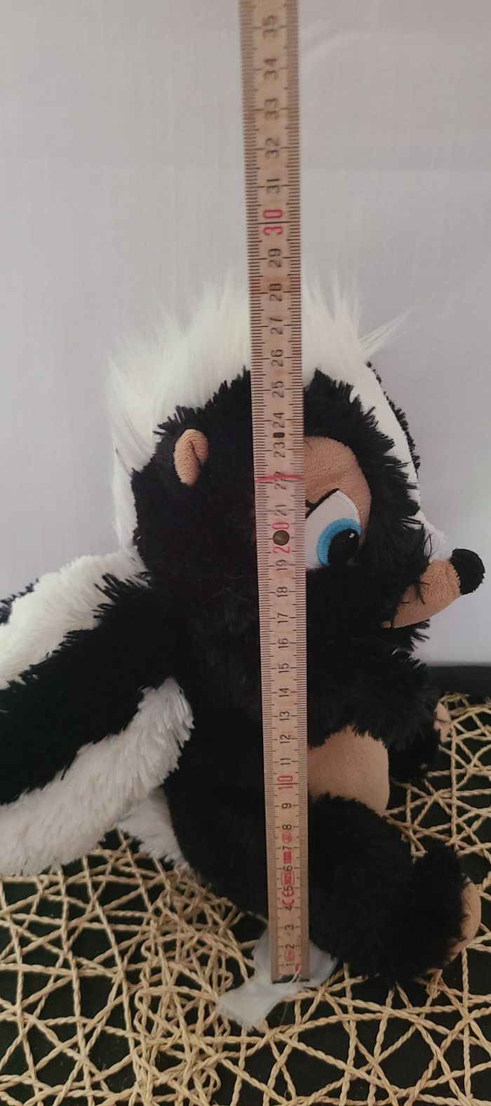 Peluche Disney Store Bambi Fleur La Mouffette - photo numéro 4