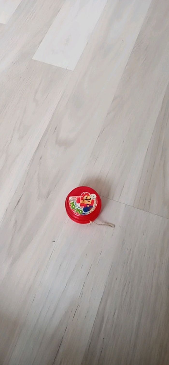 Yo-yo Mario (96)